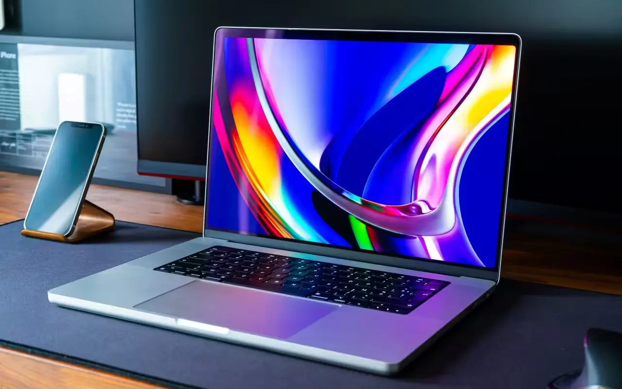 MacBook ze wsparciem dla systemu macOS 15